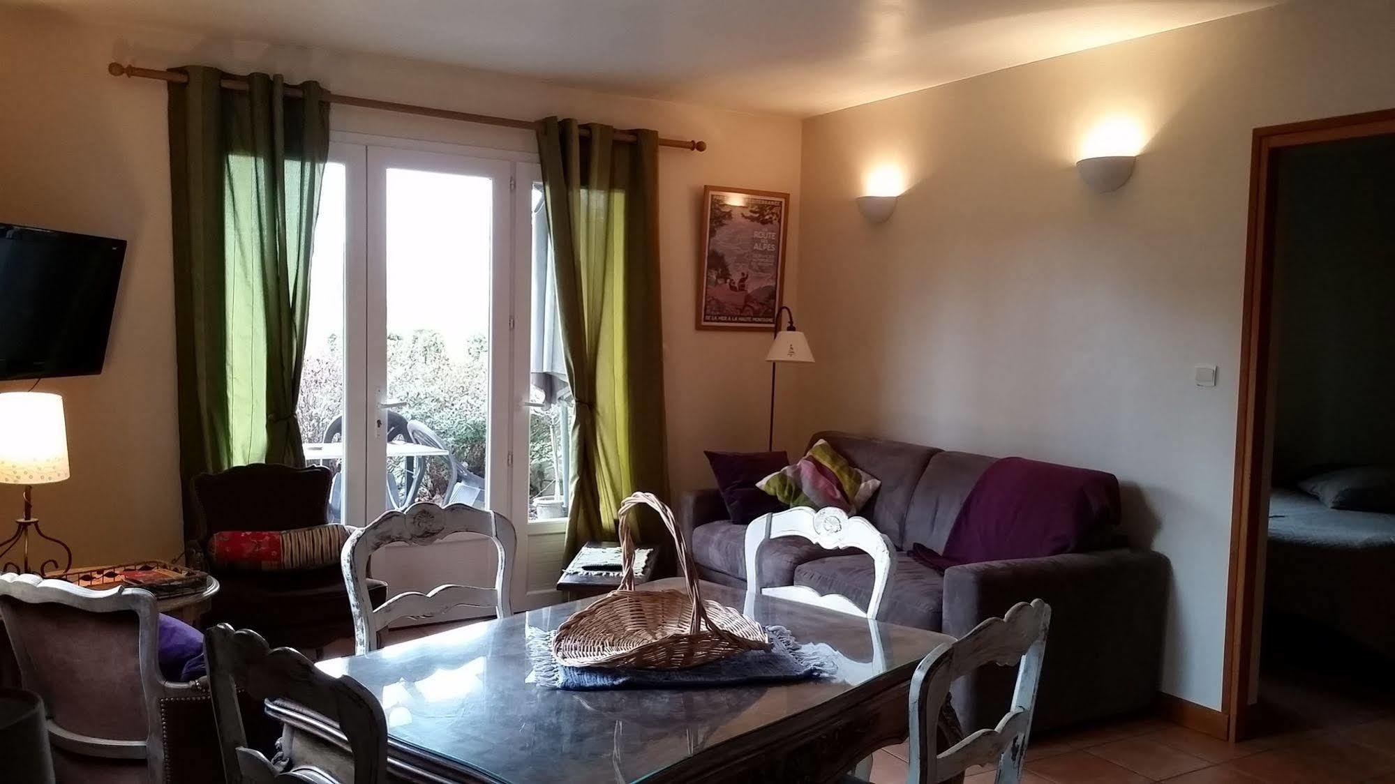 A La Petite Maison Гап Экстерьер фото
