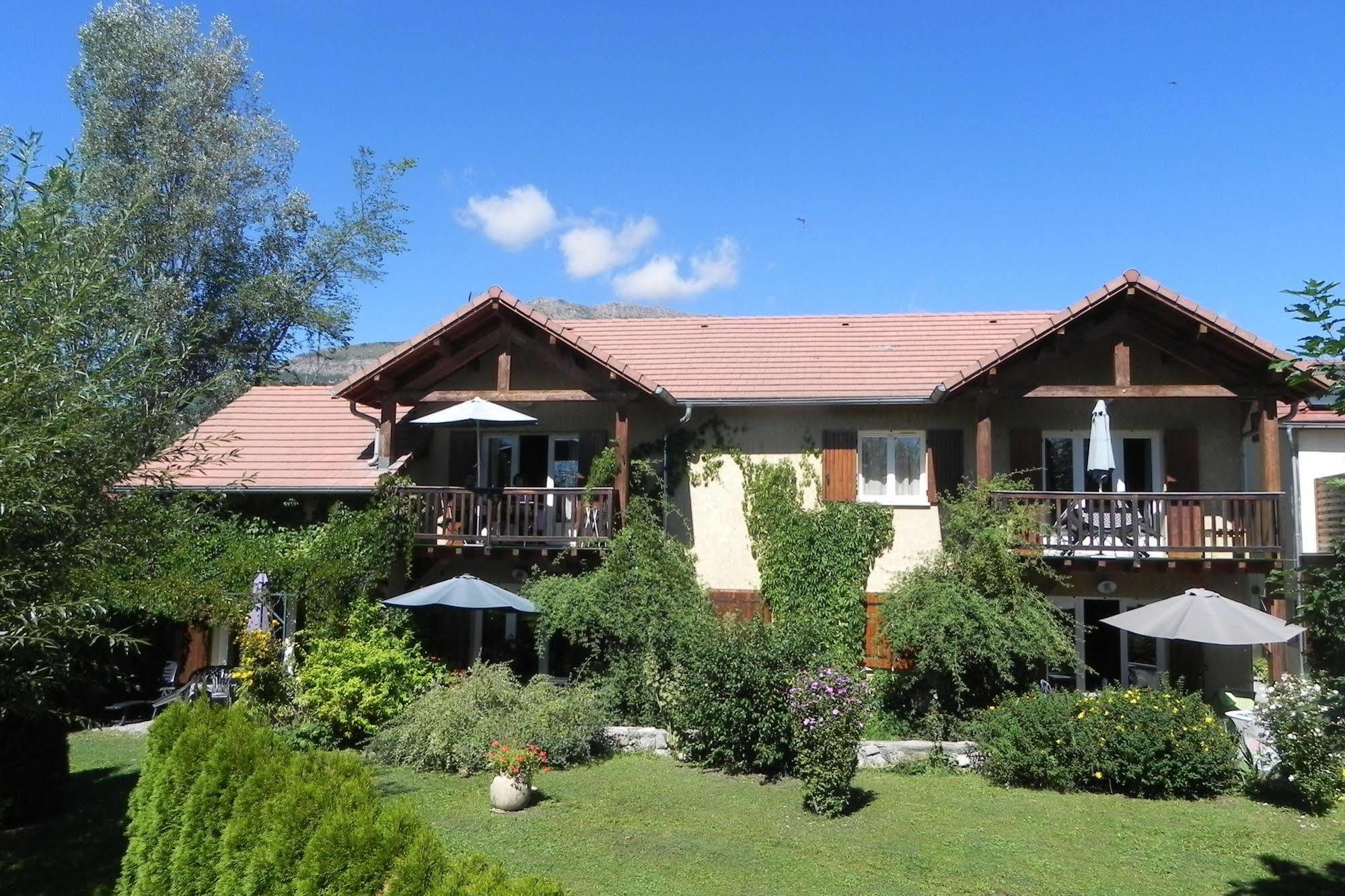 A La Petite Maison Гап Экстерьер фото